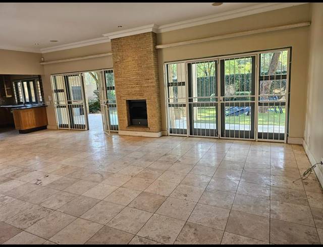 4 BEDROOM HOUSE FOR SALE IN MUCKLENEUK